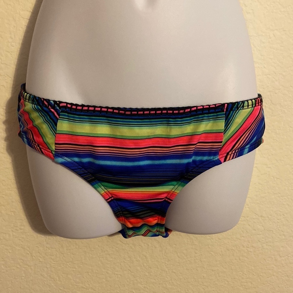 ✨New✨Arizona swim bottom M